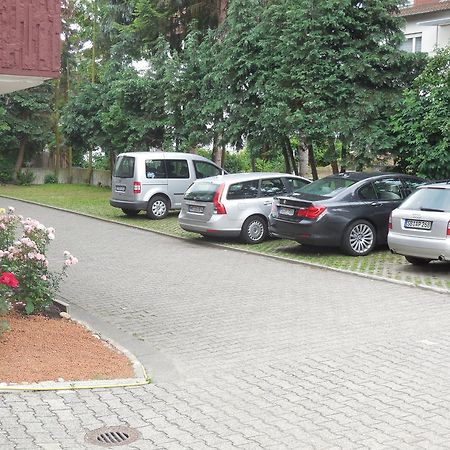 Hotel Garni Am Hechenberg Mainz Exterior photo