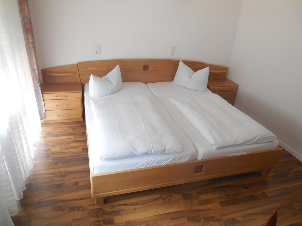 Hotel Garni Am Hechenberg Mainz Room photo