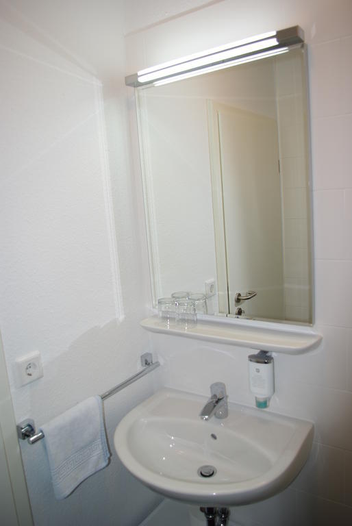 Hotel Garni Am Hechenberg Mainz Room photo